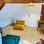 A Avec Et Parking - Fr-1-489-522 * Montaigu-le-Blin