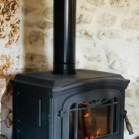 Avec Spa, Cheminee, Nature Et Confort A - Fr-1-489-522 Montaigu-le-Blin