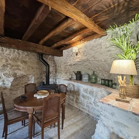 Avec Spa, Cheminee, Nature Et Confort A - Fr-1-489-522 Montaigu-le-Blin